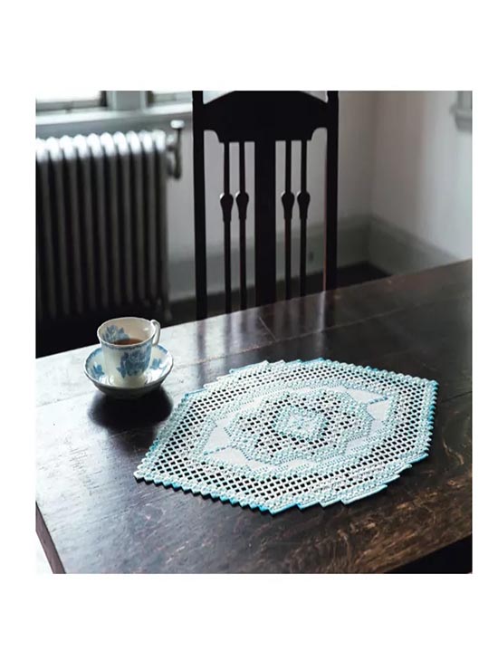 Broderie Hardanger simple et épurée