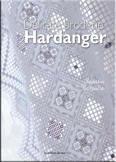 Délicate Broderie Hardanger 